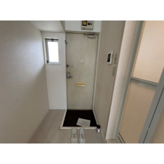 落ち着いた玄関です