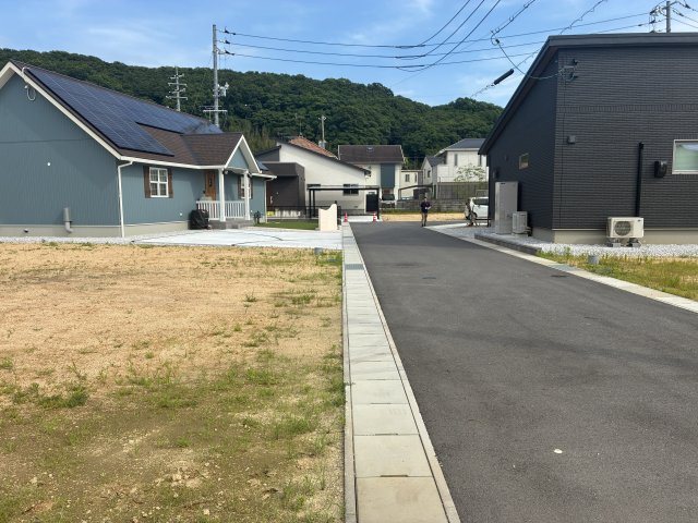 サンシティー北条タウンⅠ　５号地の前面道路含む現地写真