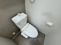 コンパクトで使いやすいトイレです