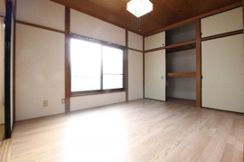 こちらの居間で趣味の時間をお楽しみください