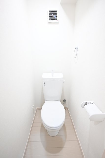 ゆったりとした空間のトイレです