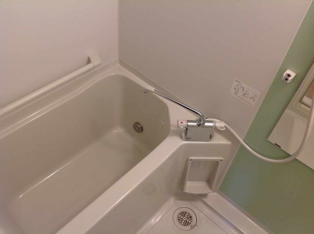 コンパクトで使いやすいお風呂です