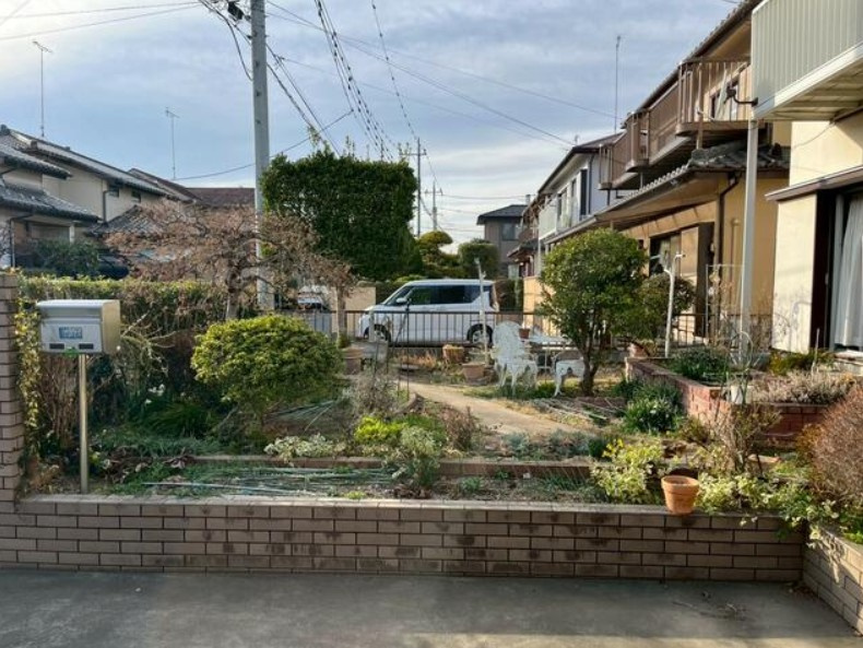 邑楽郡大泉町 朝日５丁目（東小泉駅） 2階建 ４ＬＤＫの庭