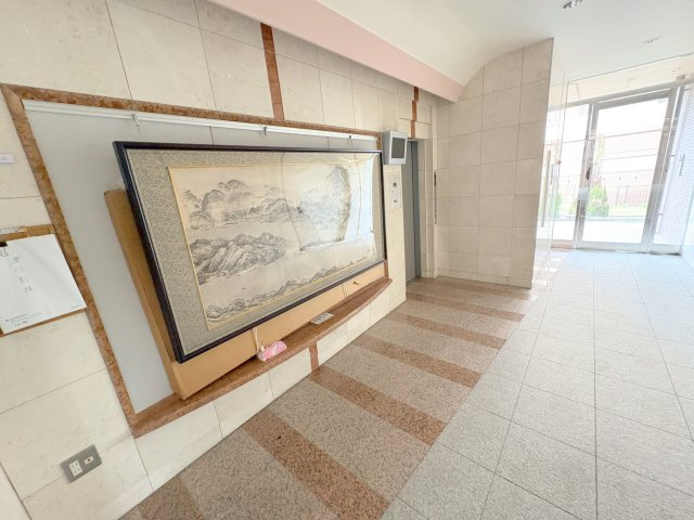 AOIアートビルのロビー