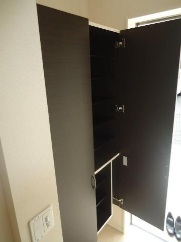 ラフィーネAの収納|下駄箱