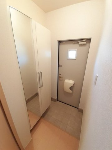 グランデージ・ネオの玄関