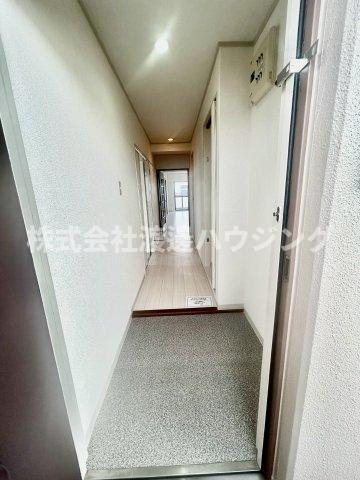 カーサ緑地の玄関