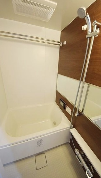 ベルフェリーク木場の浴室