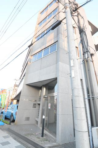 安心のオートロック付きです☆