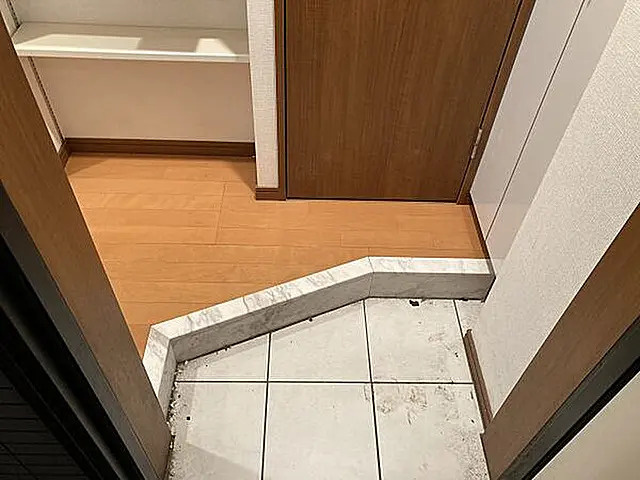 エルニシア亀戸の玄関|※同タイプ参考写真