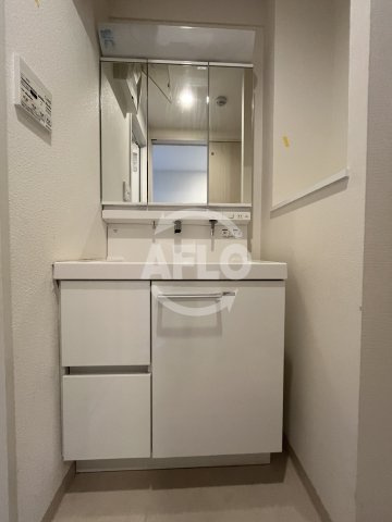 エムズセントラル上新庄の独立洗面台|洗面台