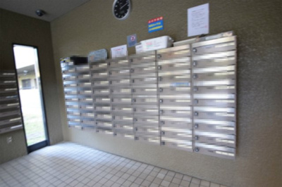 【その他共用部分】 | 千里中央パーク・ヒルズE棟 | 現在ご返済中のカーローン・カードローン・教育ローンなどを住宅ローンに一本化したり、家具家電購入費用・引越し費用を住宅ローンと組み合わせるなど、お客さまにメリットの多い住宅ローンのご提案が可能です。
