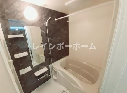 アロッジオ　ラッフィナートの浴室