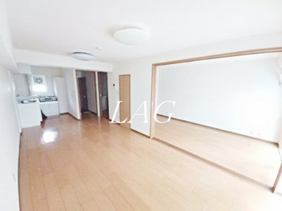 【居間・リビング】 | 池上サンハイツ | 洋室のお部屋です。