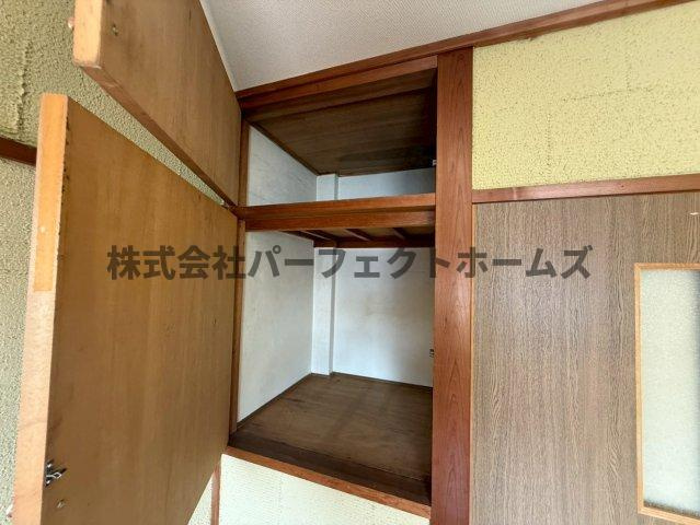春日町戸建　賃貸の収納|たっぷりとした収納スペースです