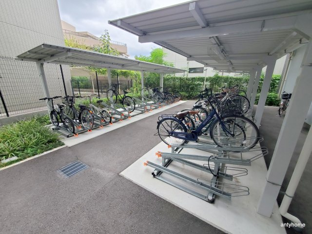 ファステート北大阪ラッセル　仲介手数料無料の駐車場