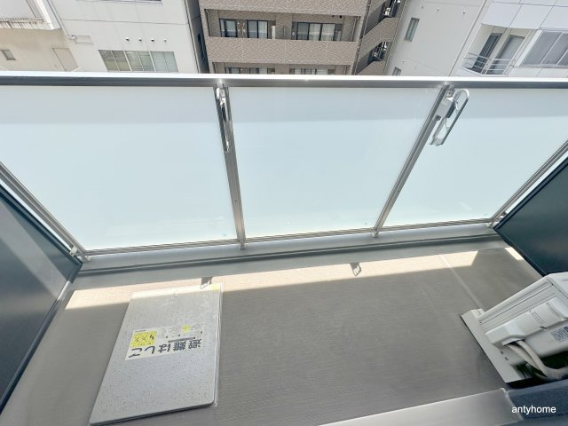 ドゥーエ立売堀　仲介手数料無料のバルコニー