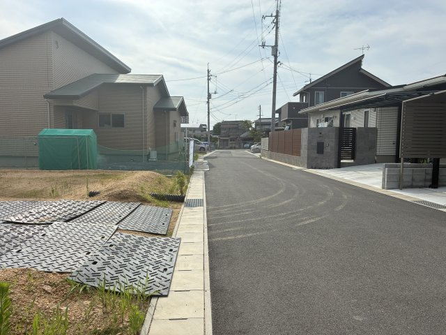 サンシティー藤山タウンⅣ　2号地の前面道路含む現地写真
