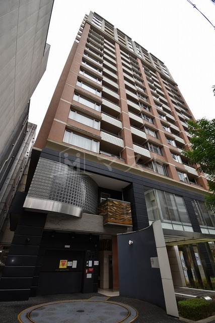 大阪市中央区西心斎橋１丁目の賃貸マンションの外観