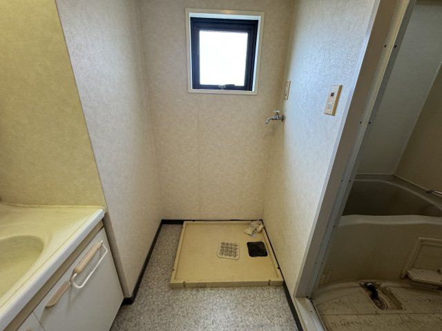 松戸トシオビルの玄関