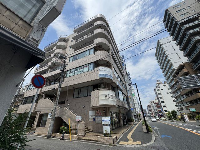 松戸トシオビルの外観