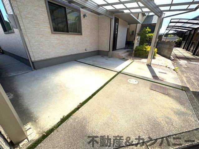 伊予市下吾川の中古戸建の駐車場|駐車場の用意があります