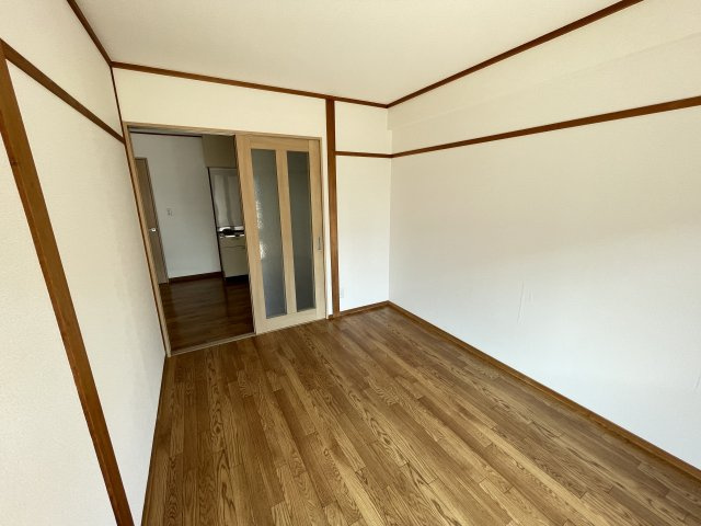 ファミール橋爪A棟の洋室