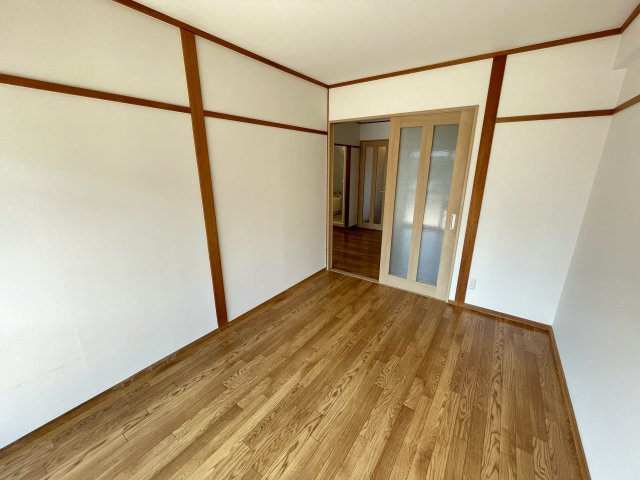 ファミール橋爪A棟の洋室