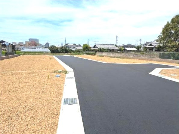 泉南市信達牧野8区画の外観