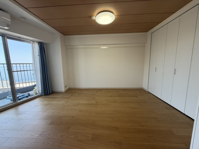 咲見町ハイツの洋室