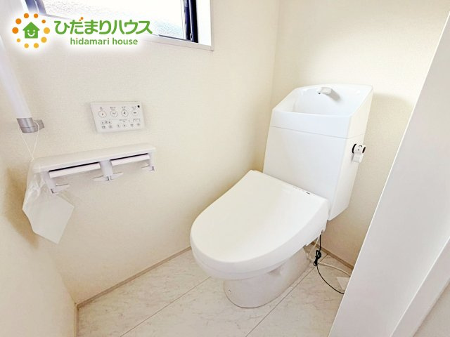 【トイレ】 | ひたちなか市阿字ヶ浦町第4　新築戸建　1号棟 | 1・2階にトイレあり。階段を降りなくてもいいので、高齢者の方も優しい☆彡