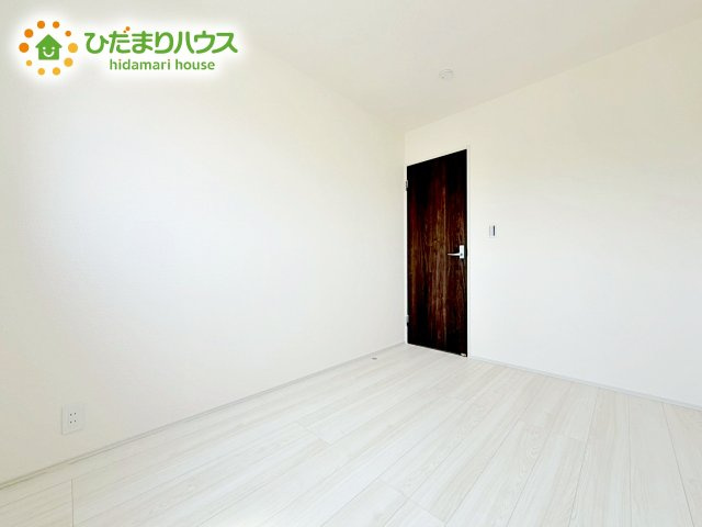 【洋室】 | ひたちなか市阿字ヶ浦町第4　新築戸建　1号棟 | 夏場に心地良いひんやり感はフローリングならでは☆彡