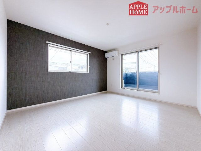 [中古住宅] 鴻巣市北新宿 3期の洋室|２階居室は全室収納あり！たっぷりある収納活用でお部屋もキレイを保てます♪