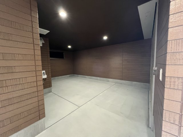 アクシス・コートのその他