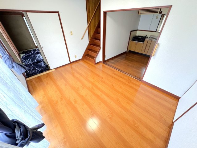 安芸郡熊野町出来庭９丁目の一戸建ての居間・リビング