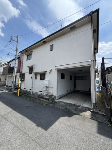 越谷市宮本町中古戸建て◆車庫付きの外観