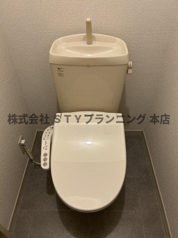 仲介手数料0円！ファミールBのトイレ