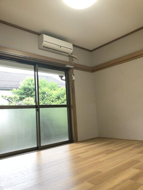 写真は別号室
