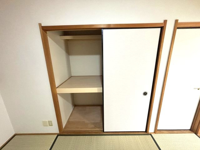 錦織南町貸家の収納
