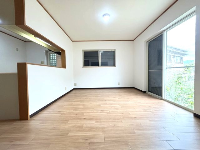 錦織南町貸家の居間・リビング
