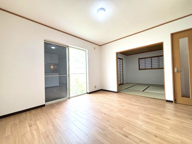 錦織南町貸家の居間・リビング