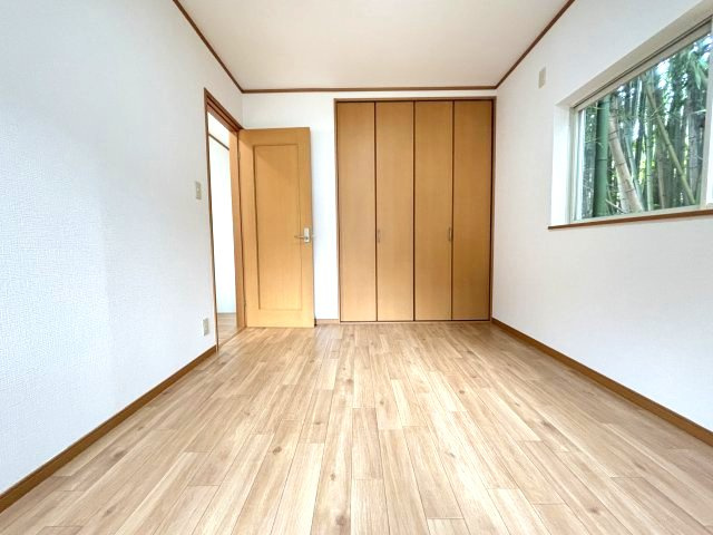 錦織南町貸家の洋室