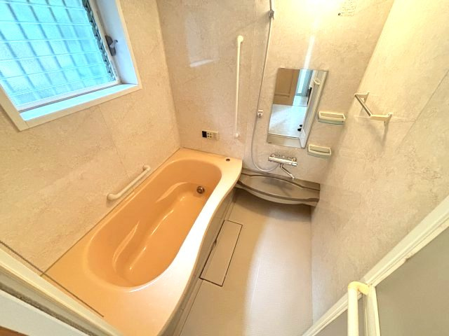 錦織南町貸家の浴室