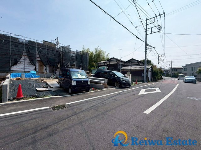 売地　茅ヶ崎市富士見町の前面道路含む現地写真