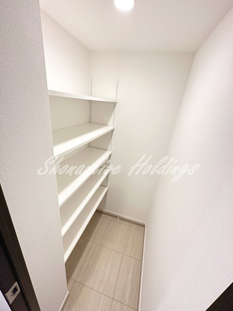 藤沢市片瀬海岸２丁目の賃貸マンションの玄関
