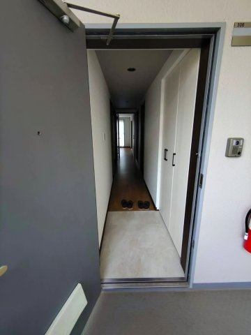 エクレール川越南の玄関