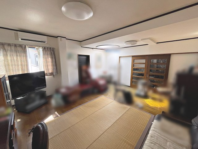 ビルトインガレージ付き中古戸建　郡山市久留米三丁目　柴宮小・第一中の居間・リビング|【居間】
