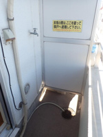 室外洗濯機置場です。