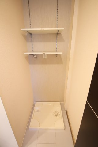 【設備】 | コンフォート大伴 | 室内洗濯機置場