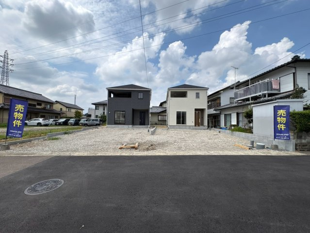 クワイエ　関市貸上町第1　全2区画分譲の駐車場|■全体写真　
■ヤマダ不動産　株式会社リライフ　